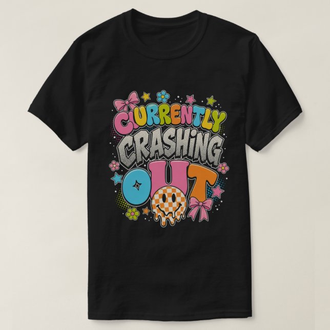 Camiseta Gráfica Retro Y2K 'Currently Crashing Out (Frente do Design)