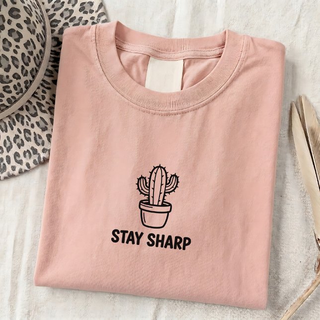 Camiseta Gráfica 'Stay Sharp' para Presente (Criador carregado)