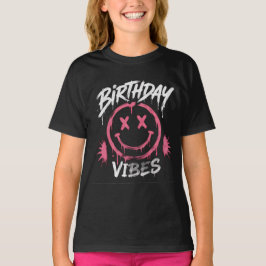 Camiseta Gráfica Vibes de Aniversário de Adolescen