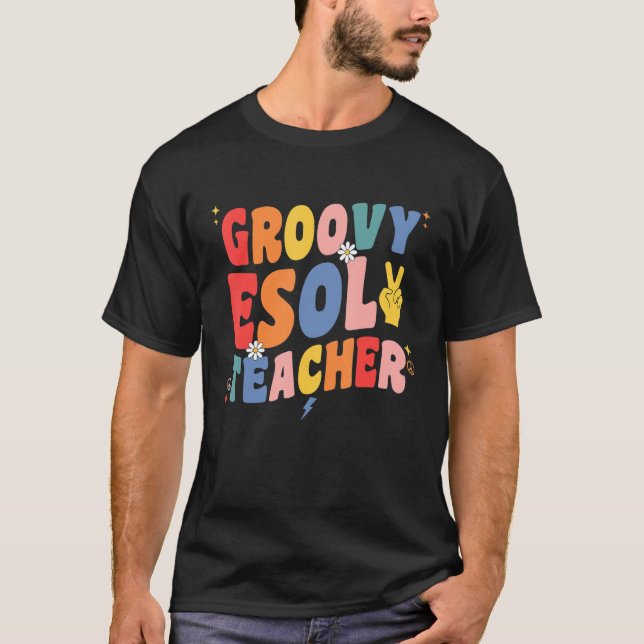 Camiseta Grafovy Esol Teacher Squad Retro Esol Teacher Stud (Frente)
