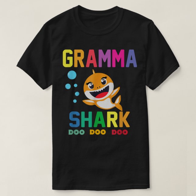 Camiseta Gramma Sharma Gramma Família Alojada (Frente do Design)