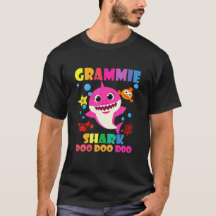 Camiseta Grammie Shark Doo Doo Engraçado Bebê Mamãe Cria