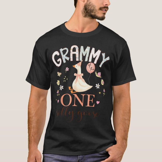 Camiseta Grammy Mínimo Um Silly Goose 1º (Frente)