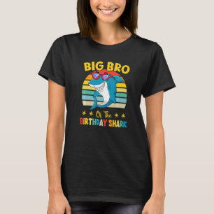 Camiseta Grande Irmão Da Família Aniversário Do Tubarão Lit