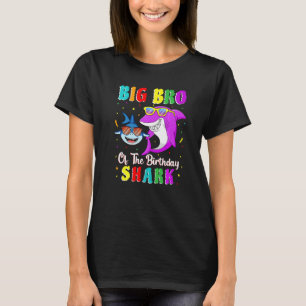 Camiseta Grande Irmão Da Família Aniversário Do Tubarão Lit