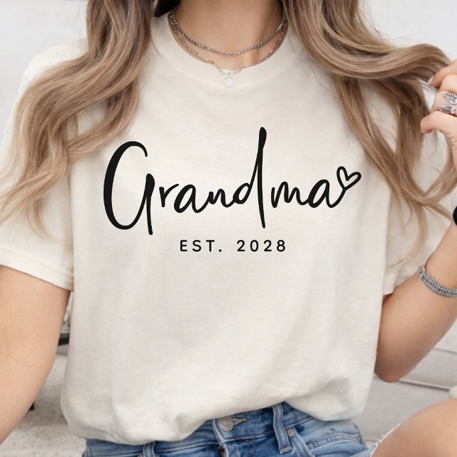 Camiseta Grandma | Personalized Elegant Script Grandmother (grandma shirt, new grandma gift, pregnancy reveal shirt, baby announcement shirt, grandma to be,)