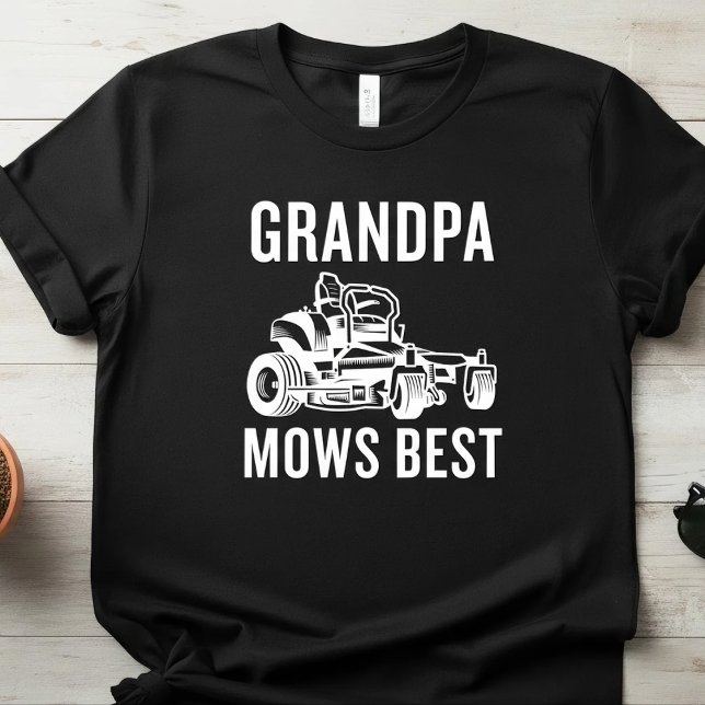 Camiseta Grandpa Mows Best Riding Lawn Mower (Criador carregado)