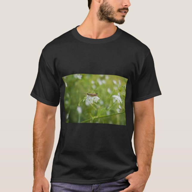 Camiseta Grasshopper – Nature Explorer Wildlife Tee (Frente)
