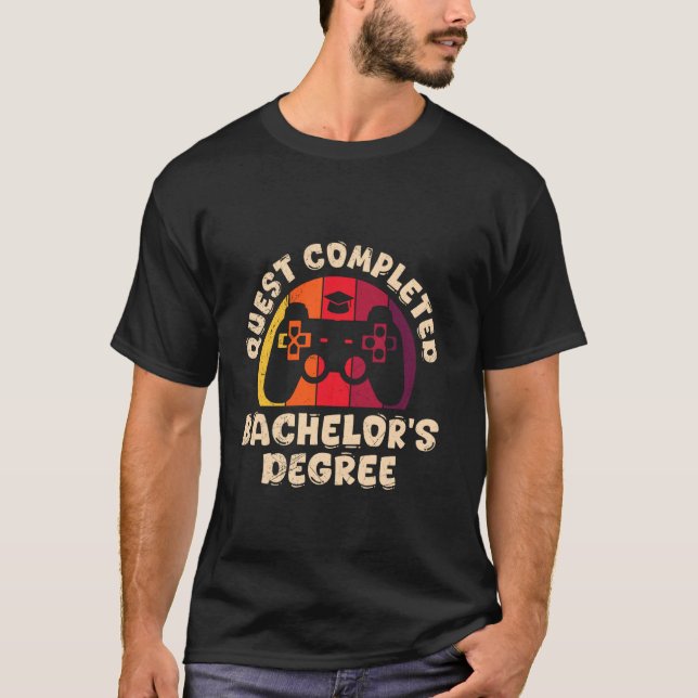 Camiseta Grau de Bacharel MISSÃO CONCLUÍDA GRAU DE BACHAREL (Frente)