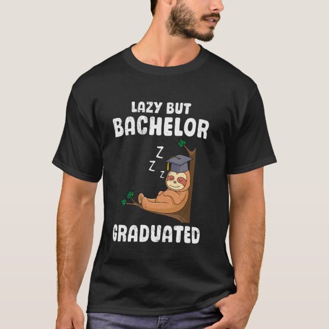 Camiseta Grau de Bacharel RELAXADO MAS GRADUADO EM BACHAREL (Frente)