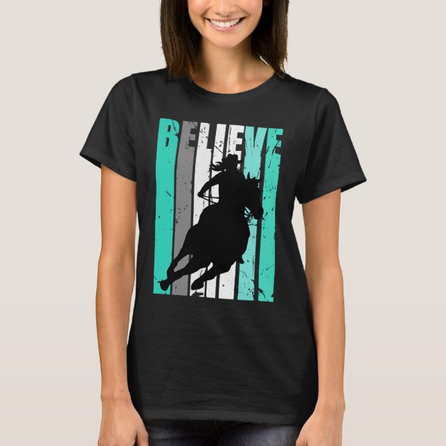 Camiseta Green Cowgirl Barrel Racing Horse Riding Rider Rid (Frente)