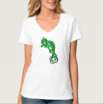 Camiseta Green Metallic Celtic Dog Tshirt<br><div class="desc">Bright green metallic Celtic symbol of a dog with Celtic knotwork.</div>