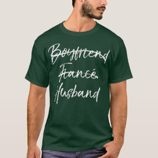 Camiseta Groom's Wedding Gift Not Boyfriend Fiance Marked O