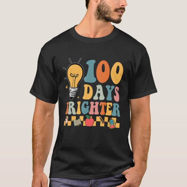 Camiseta Groovy 100 Dias Brighter Hippie Teacher 100º Dia (Frente)