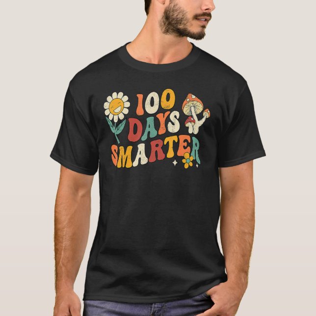 Camiseta Groovy 100 Dias Mais Inteligente Professor Hippie  (Frente)