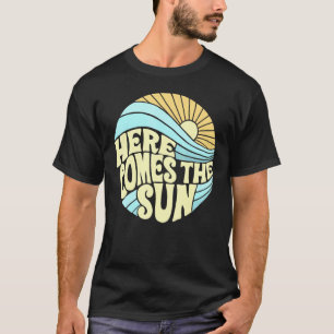 Camiseta Groovy Aqui Vem A Soma Actve Do Sol Mais Casual