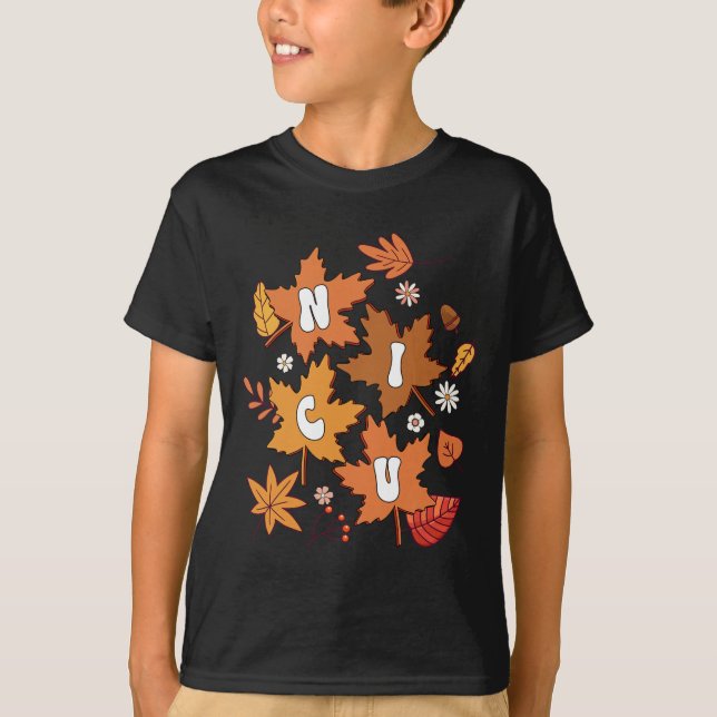 Camiseta Groovy Autumn NICU Enferse Maple Leaf Fall Vibes D (Frente)