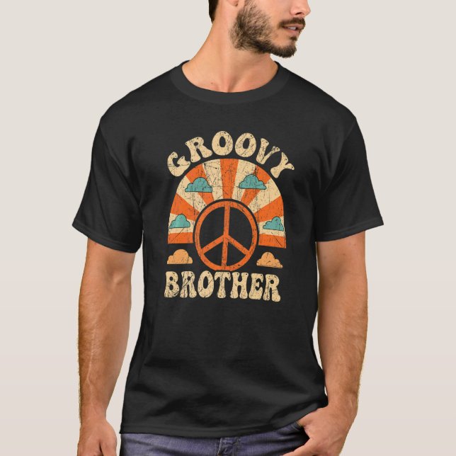 Camiseta Groovy Brother 70s Estética do Irmão Retro de 1970 (Frente)