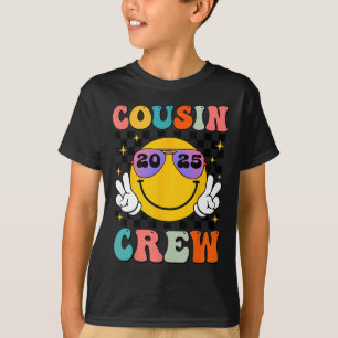 Camiseta Groovy Cousin Crew 2025 Summer Vacation Beach Fami