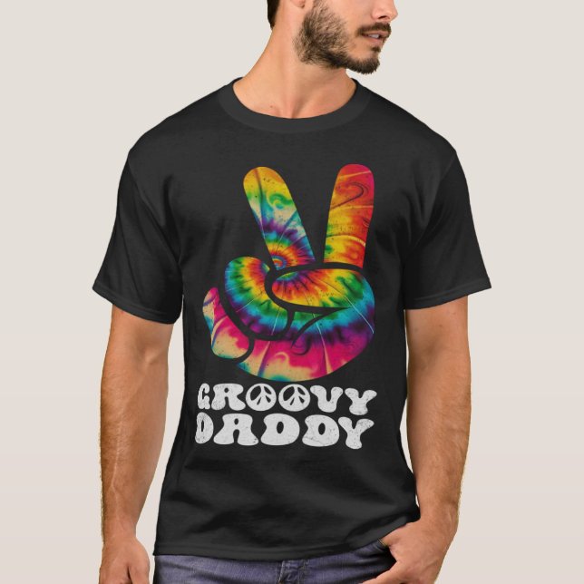 Camiseta Groovy Daddy Peace Sign Hand Tie Dye (Frente)