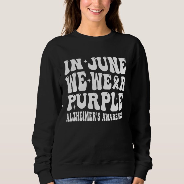 Camiseta Groovy Em Junho Usamos Roupas Roixas Conscientizaç (Frente)