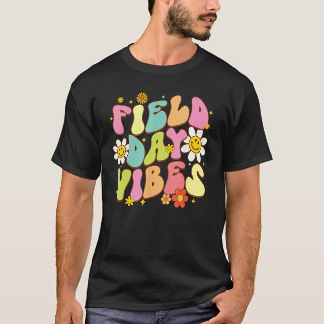 Camiseta Groovy Field Day 2023  Field Day Vibes Teacher Boy (Frente)