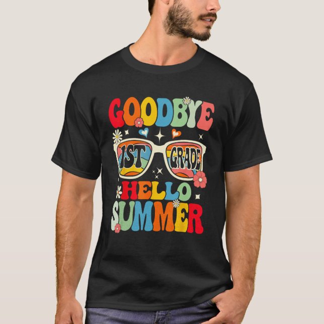 Camiseta Groovy Goodbye 1st Grade Graduation Hello Summer K (Frente)