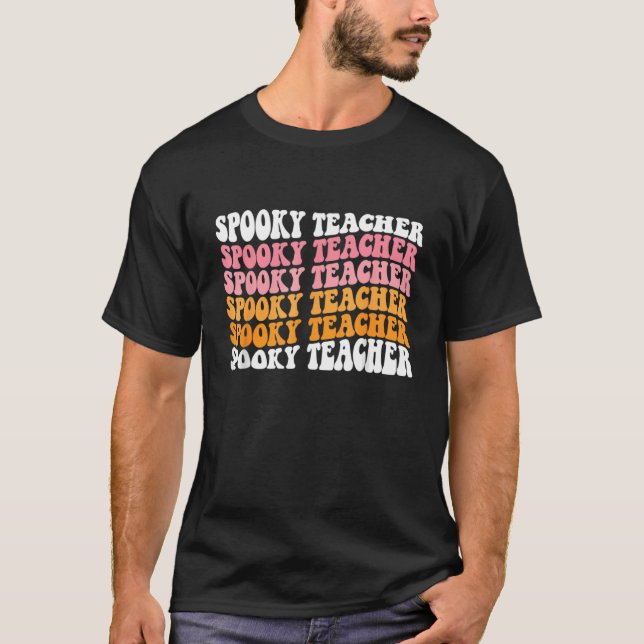 Camiseta Groovy Halloween Spooky Professora Trick Ou Ensino (Frente)