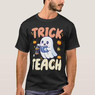 Camiseta Groovy Halloween Truque ou Ensine Floral Retro Fan