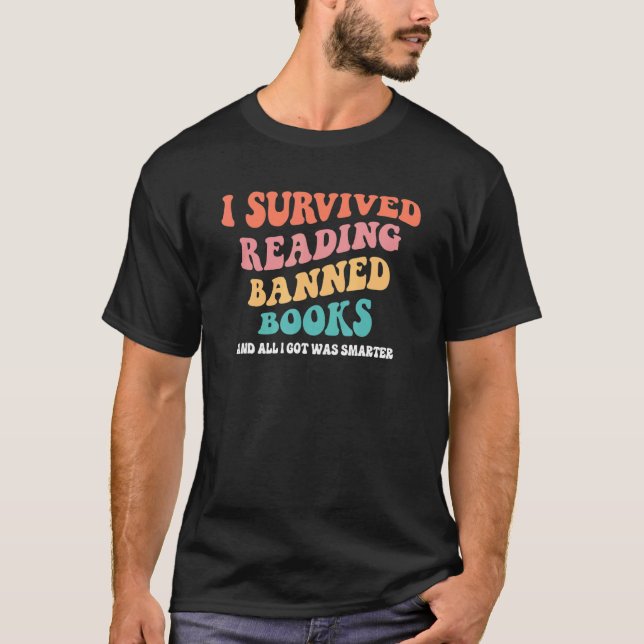 Camiseta Groovy I Survived Reading Banned Books Book Bookah (Frente)