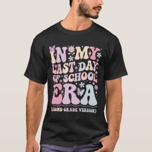 Camiseta Groovy Na Minha Última Era De Dia De Escola Segund