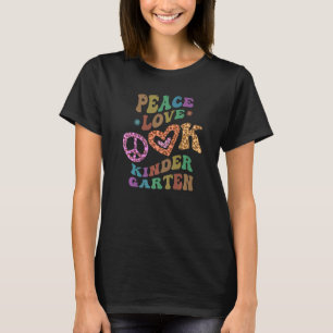 Camiseta Groovy PEACE LOVE KINDERGARTEN Leopard Tipo de imp