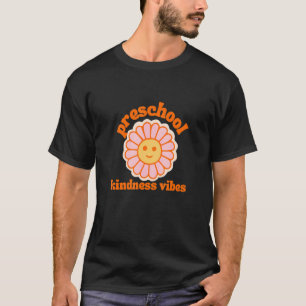 Camiseta Groovy Preschool Teacher Kindness Retro Flower Vib