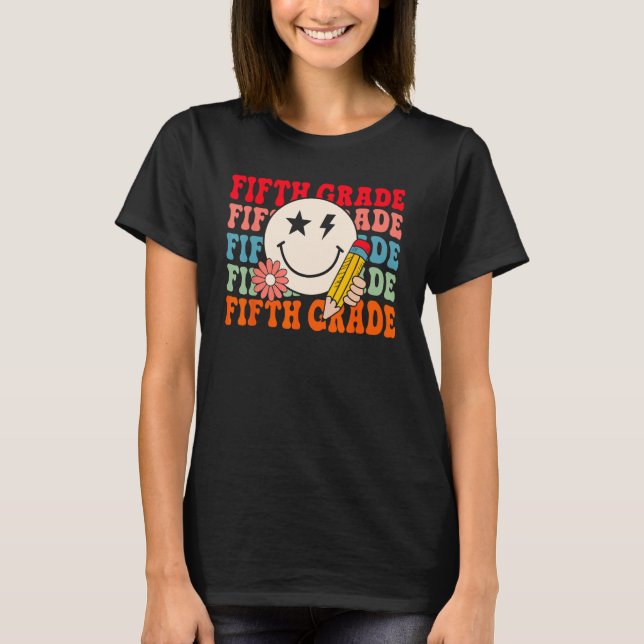 Camiseta Groovy Retro Fifth Grade Back To School Students T (Frente)