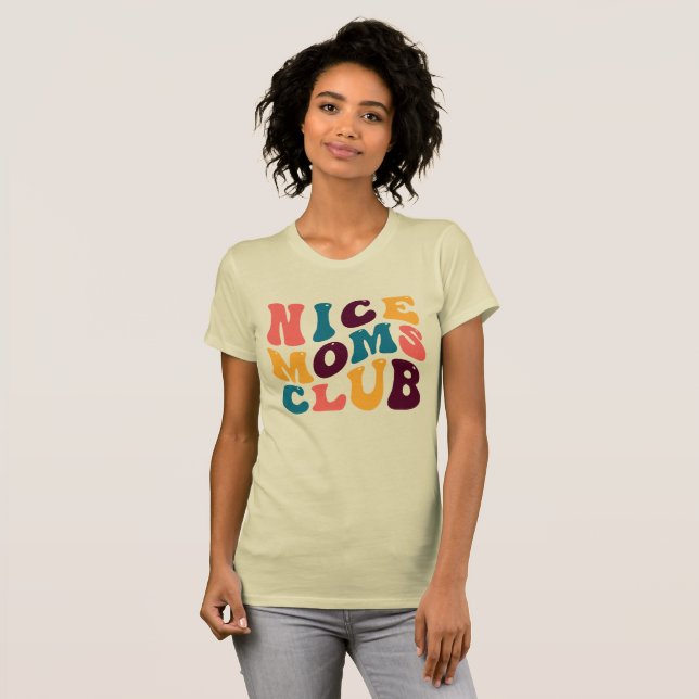 Camiseta Groovy Retro Summer Vibes Sad Beige do Clube de Mã (Frente Completa)