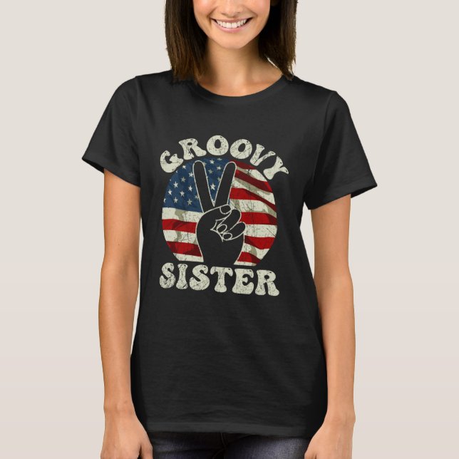 Camiseta Groovy Sister 70s Aesthetic USA Flag Retro Sister (Frente)
