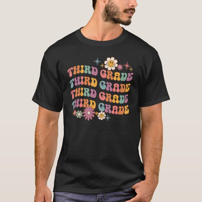 Camiseta Groovy Third Grade Vibes Retro Kids Teachers Back  (Frente)