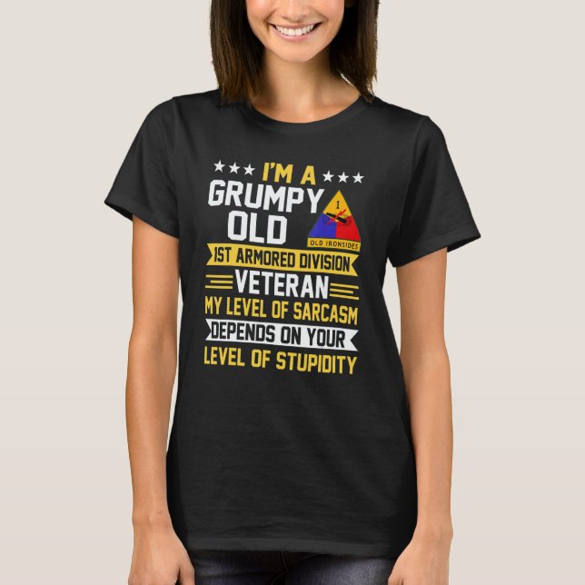 Camiseta Grumpy Old 1st Armored Division Veteran Father Day (Frente)