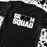 Camiseta Grupo de Padrinhos de casamento Correspondente - G<br><div class="desc">Esta design de "Groom Squad" incrível é perfeita para seu grupo festa de casamento de padrinhos de casamento vestir em uma despedida de solteiro ou festa de noivado para celebrar sua última noite com as caras antes de se casar! Design apresenta o tema da despedida de solteiro "Groom Squad" com...</div>