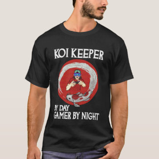 Camiseta Guardião de Koi de Dia Jogador à Noite Divertido A