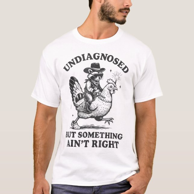 Camiseta Guaxinim com Algo Errado Não Diagnosticado  (Frente)