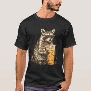Camiseta Guaxinim engraçado bebendo café gelado meme animal