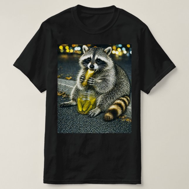 Camiseta Guaxinim Engraçado Comendo Picles Meme  (Frente do Design)