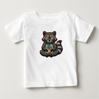Camiseta Guaxinim Legal Bebendo Café Com Leite de 