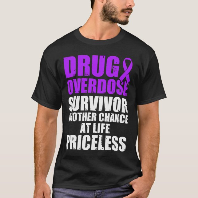 Camiseta Guerreiro Sobrevivente Consciente de Sobredose de  (Frente)
