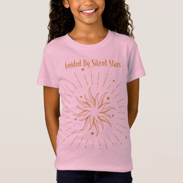 Camiseta Guided By Silent Stars Shirt Celestial Holiday  (Frente)