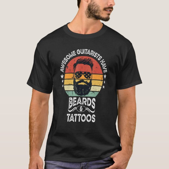 Camiseta Guitaristas Incríveis Do Mens Têm Relatório Beards (Frente)