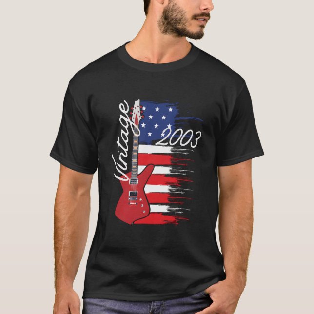 Camiseta Guitarras Americanas De Violão Desde 2003 (Frente)
