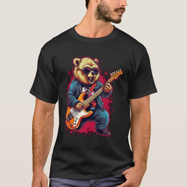 Camiseta Guitarrista Urso Engraçado Tocando Violão (Frente)