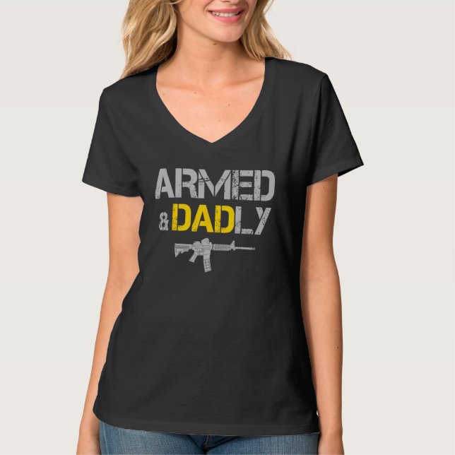 Camiseta Guns Armed And Dadly  Deadly Father (Frente)